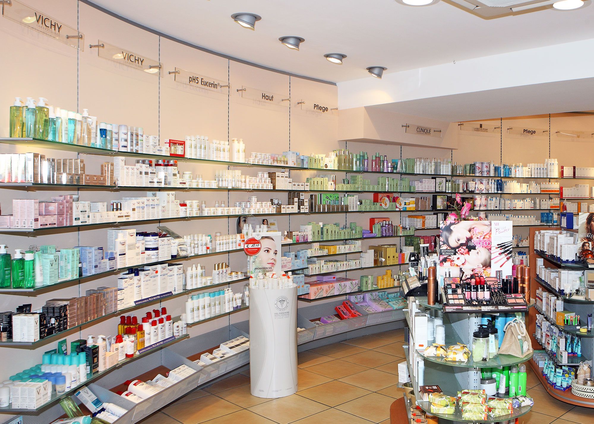 Innenansicht Apotheke Esser